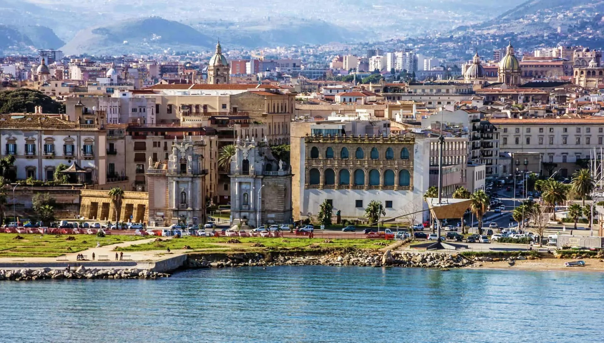 Palermo set fra havet