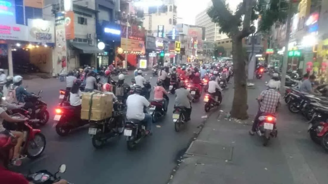 Ho Chi Minh City, Vietnam: Kærlighed i dag og krigsminder fra går, en ny storby