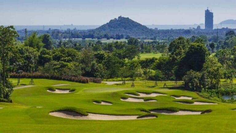 Golf i Thailand: Vil du se de bedste golfbaner i Thailand? 4 Golf i Thailand:Thailand´s 10 bedste golfbaner? De første 5 bud er her.