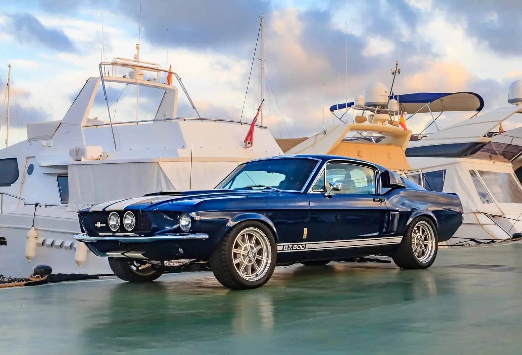 https://www.traveltalk.dk/rejsemaal-i-hele-verden/europa/spanien/palma-de-mallorca/classic-rare-american-muscle-car-vintage-blue-ford-mustang-she/
