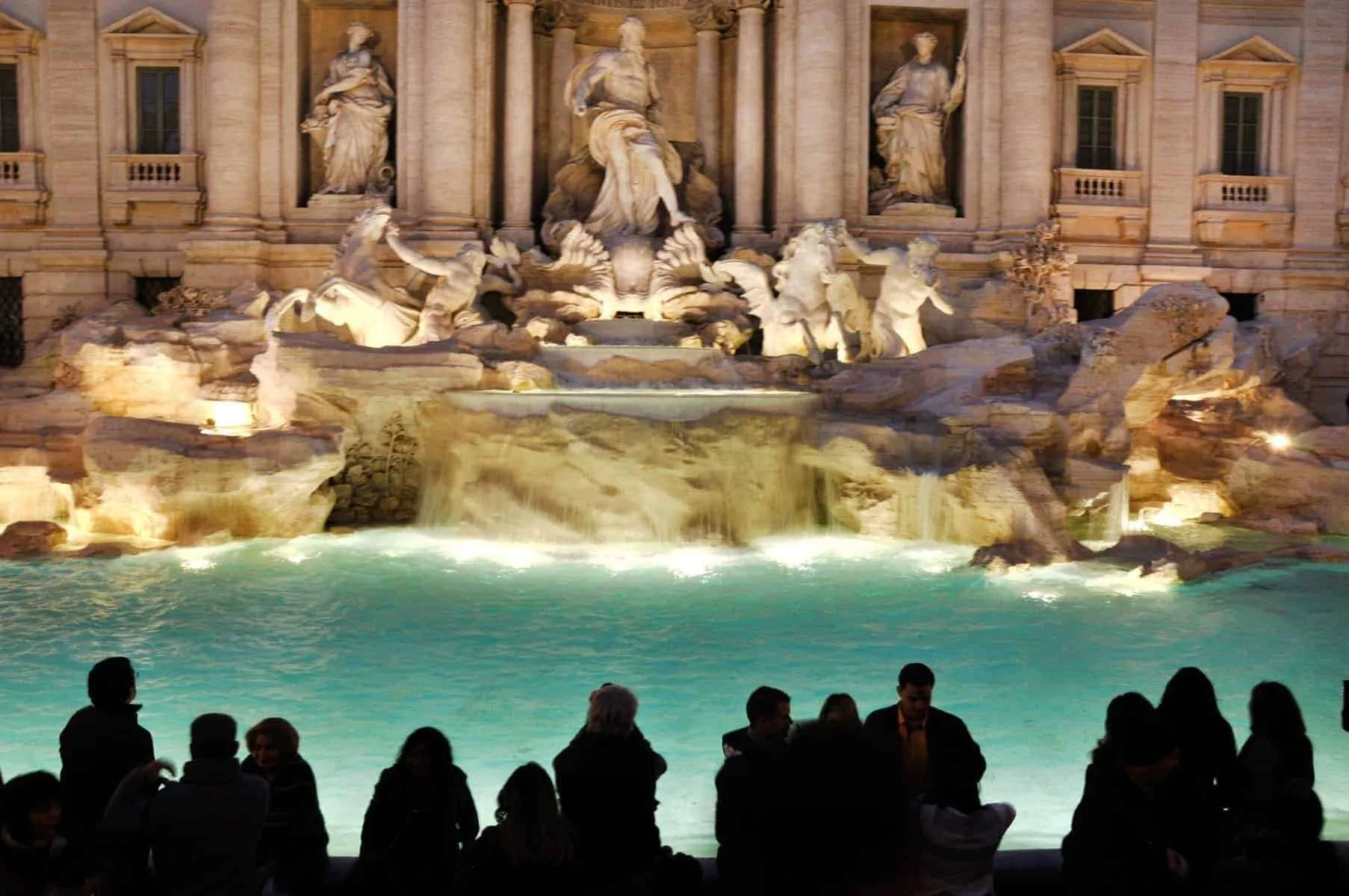 Trevi fontænen aften, (Fontana di Trevi), Rome, Italy..jpg