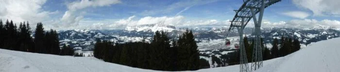 Skiområdet under den nye hovedlift i St. Johann