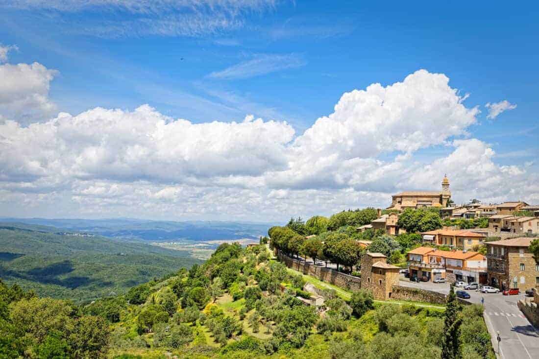 Camping i Italien - Italiens vindistrikter Montalcino i Toscana