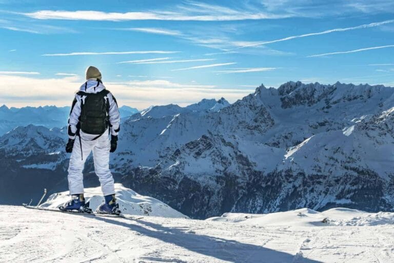 Cervinia Italy. Alpine, matterhorn. skirejser til Italien