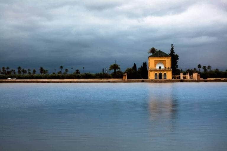 Marokko som rejseland, ørken, hvidklædte snetoppe, to verdenshave 10 Intro til Marokko, Menara Garden, Marrakesh, Marocco