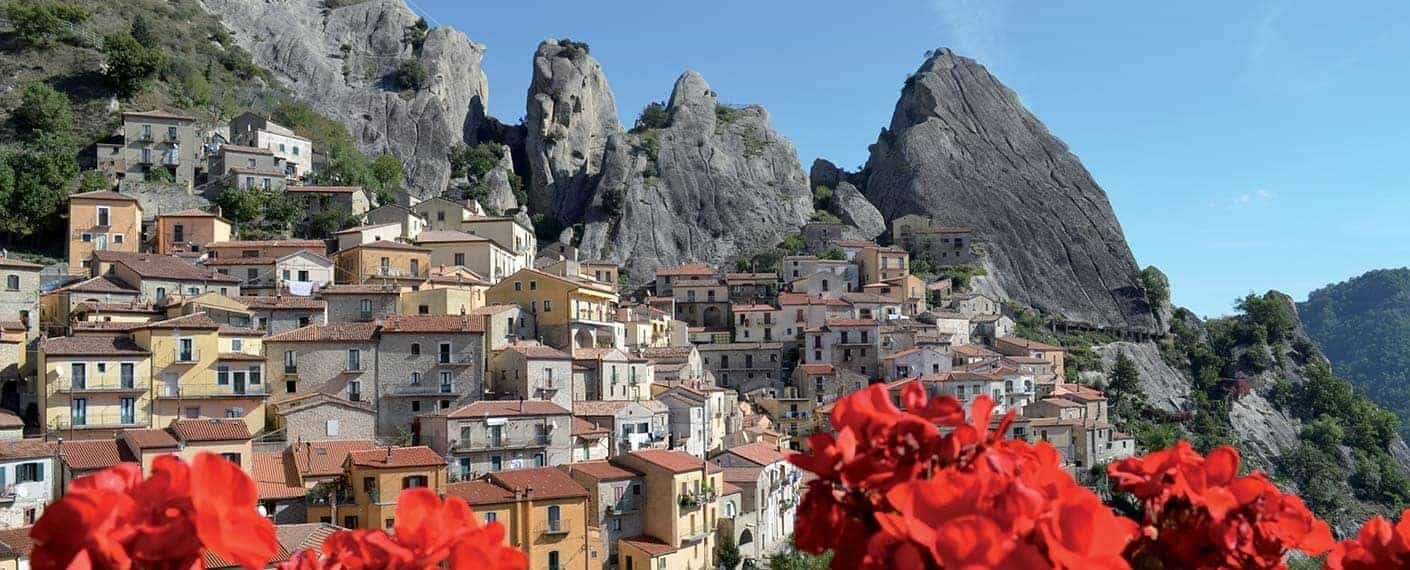 Castelmezzano,´s sorte klipper og smukker sommer
