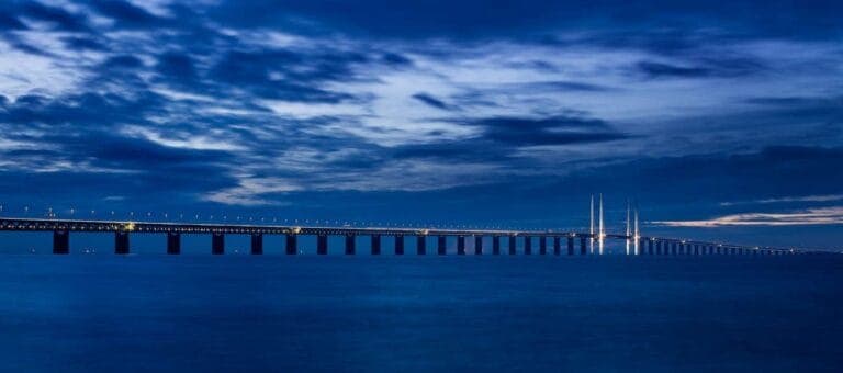 Øresundsbron by night. Photographer Miklos Szabo