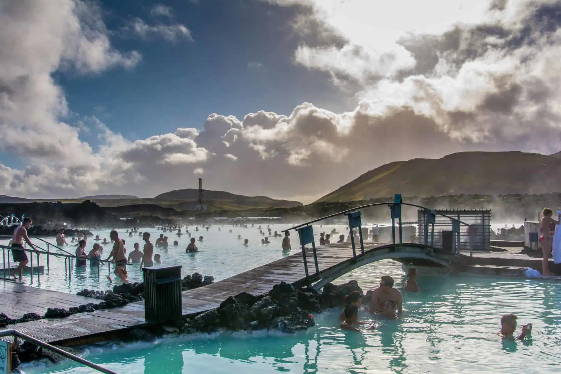 Blue Lagoon broen en tidlig morgen i Island