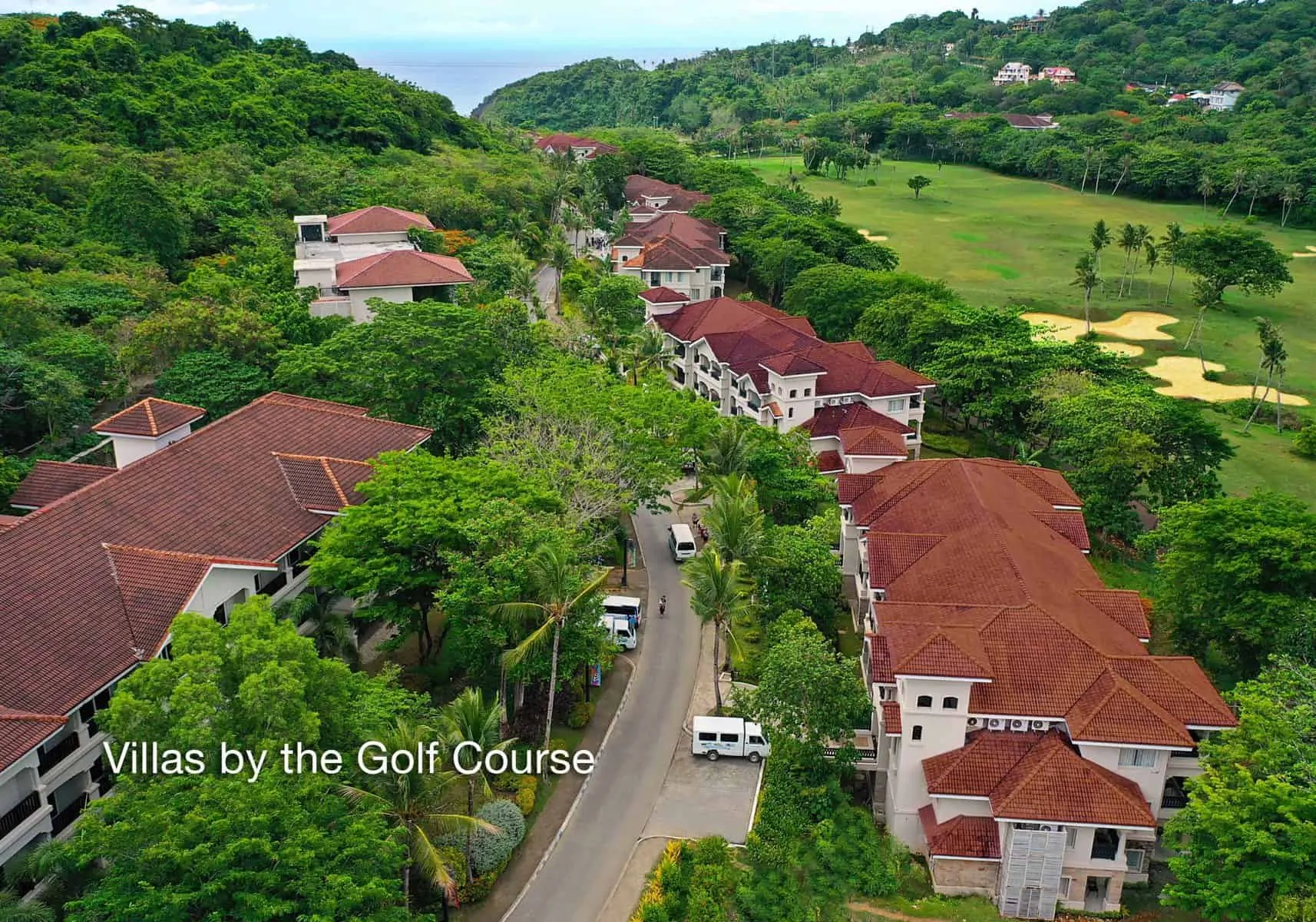 Boracay, Bluewater golf course and resort