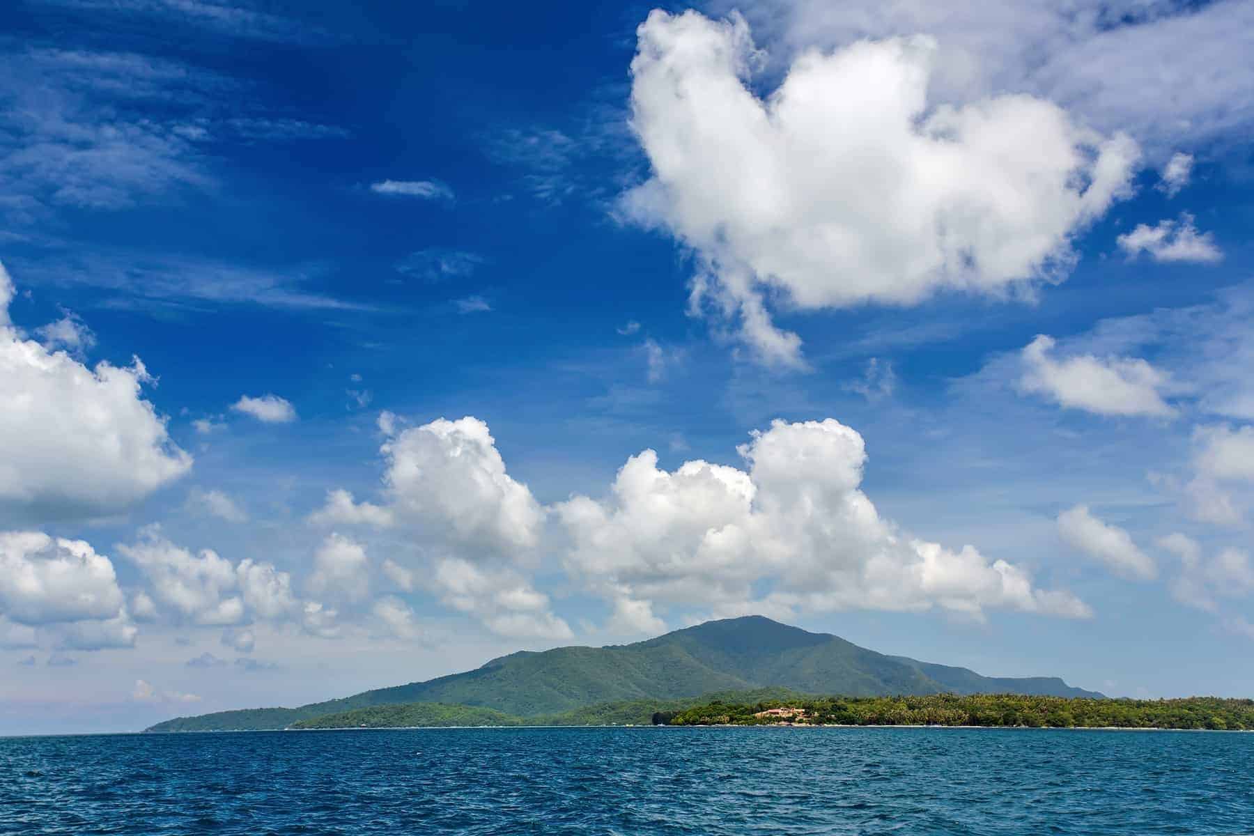 Isla del archipiélago de Karimunjawa en Indonesia