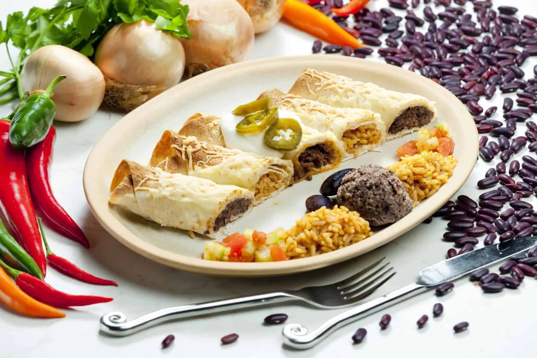 Burritos con alubias y arroz