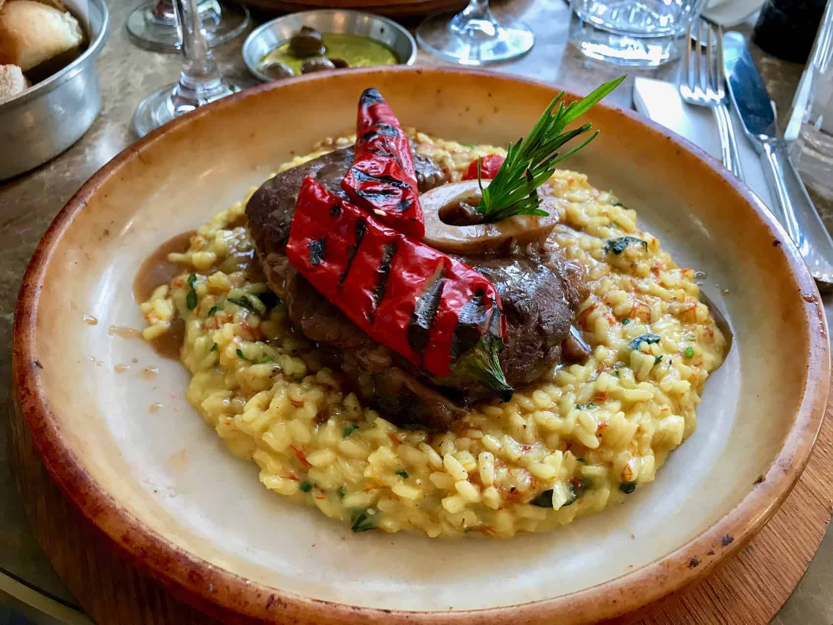 Osso Buco a la Milanese, Italiensk mad