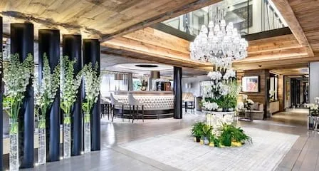 Ultima luxury travel