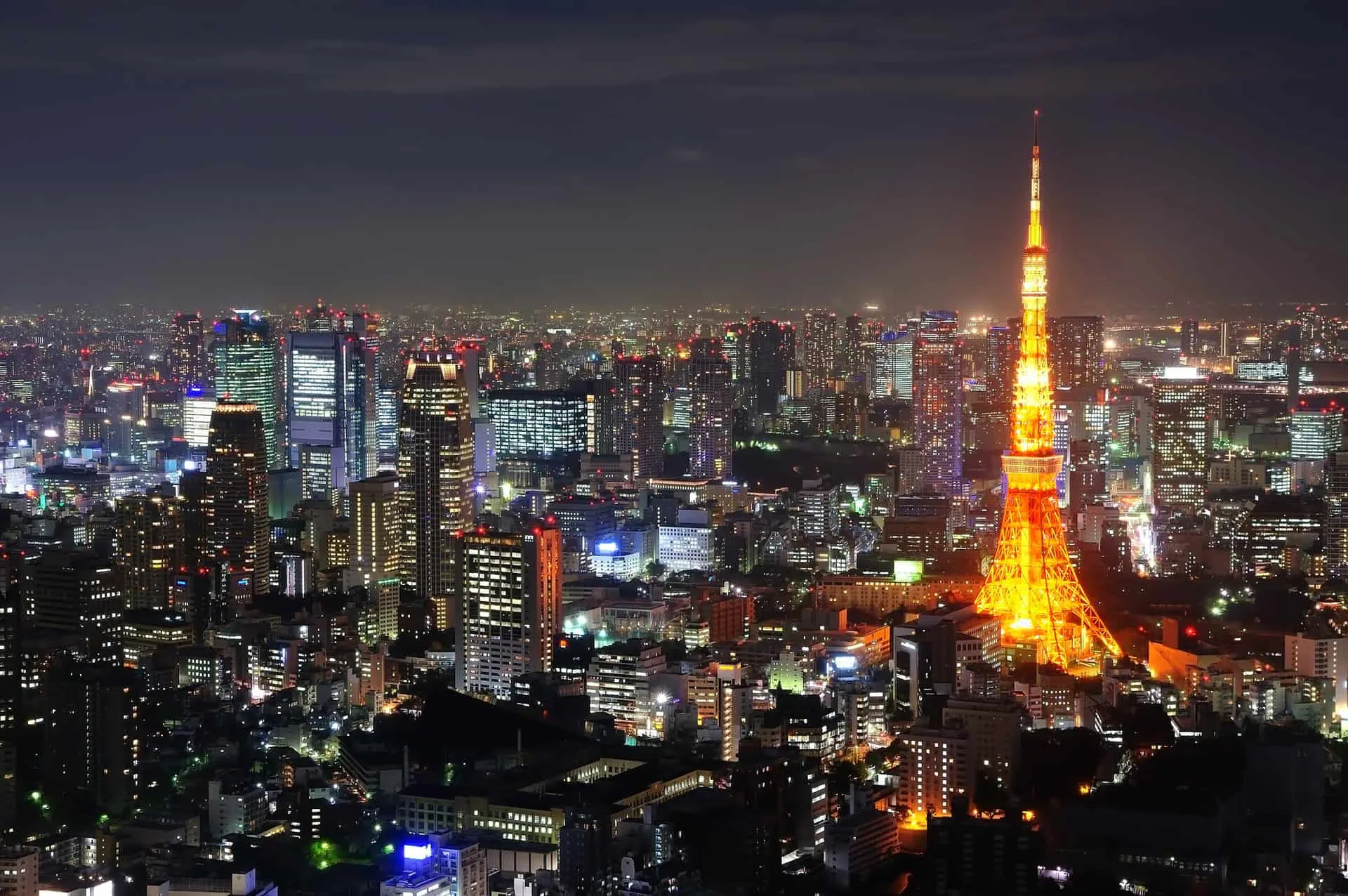 Tokyo tower at night and city view