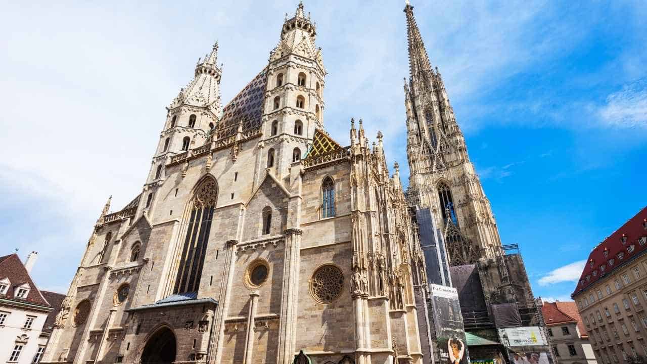 Stephansdom: Den ikoniske gotiske katedral i hjertet af byen.