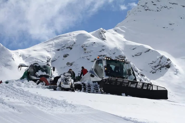 Kraftigt snefald i Alperne 14 Ratrak, grooming machine, special snow vehicle