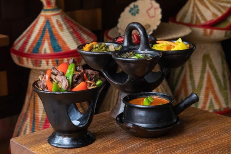 Afrikansk mad; Ethiopian traditional, delicious Derek tibs meat dish