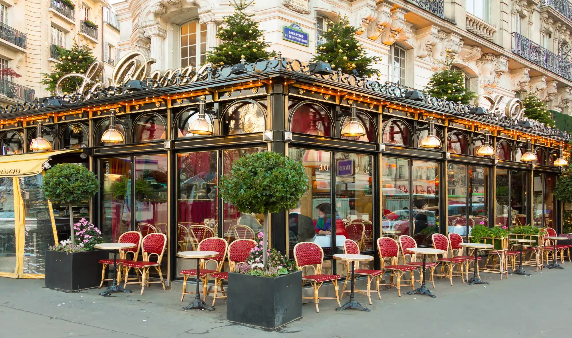 The famous restaurant Le Dome, Paris, France. Her mødtes bla. Ernest Hemingway og Picasso ofte