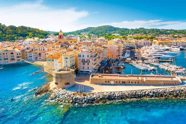 Saint-Tropez i Provence er en af de mest berømte og eksklusive destinationer på den franske Riviera