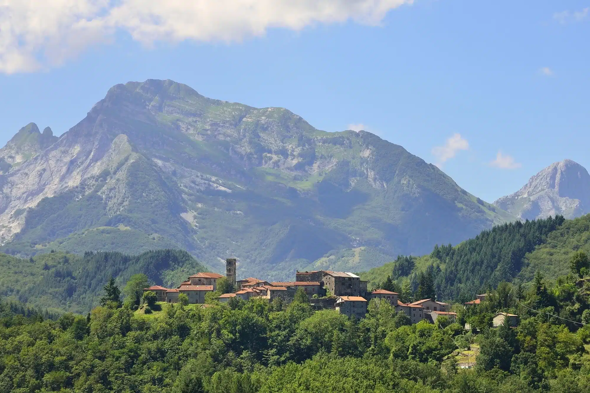 the-Apuan-Alps-near-San-Michele-Garfagnana-Province-of-Lucca-Tuscany-Italy-Europe