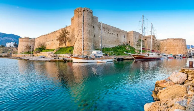 Utrolige øer: Azorerne, De Kanariske Øer, Madeira, Cypern og Malta 7 Elskede øer: Azorerne, Kanarieøerne, Madeira, Cypern og Malta?