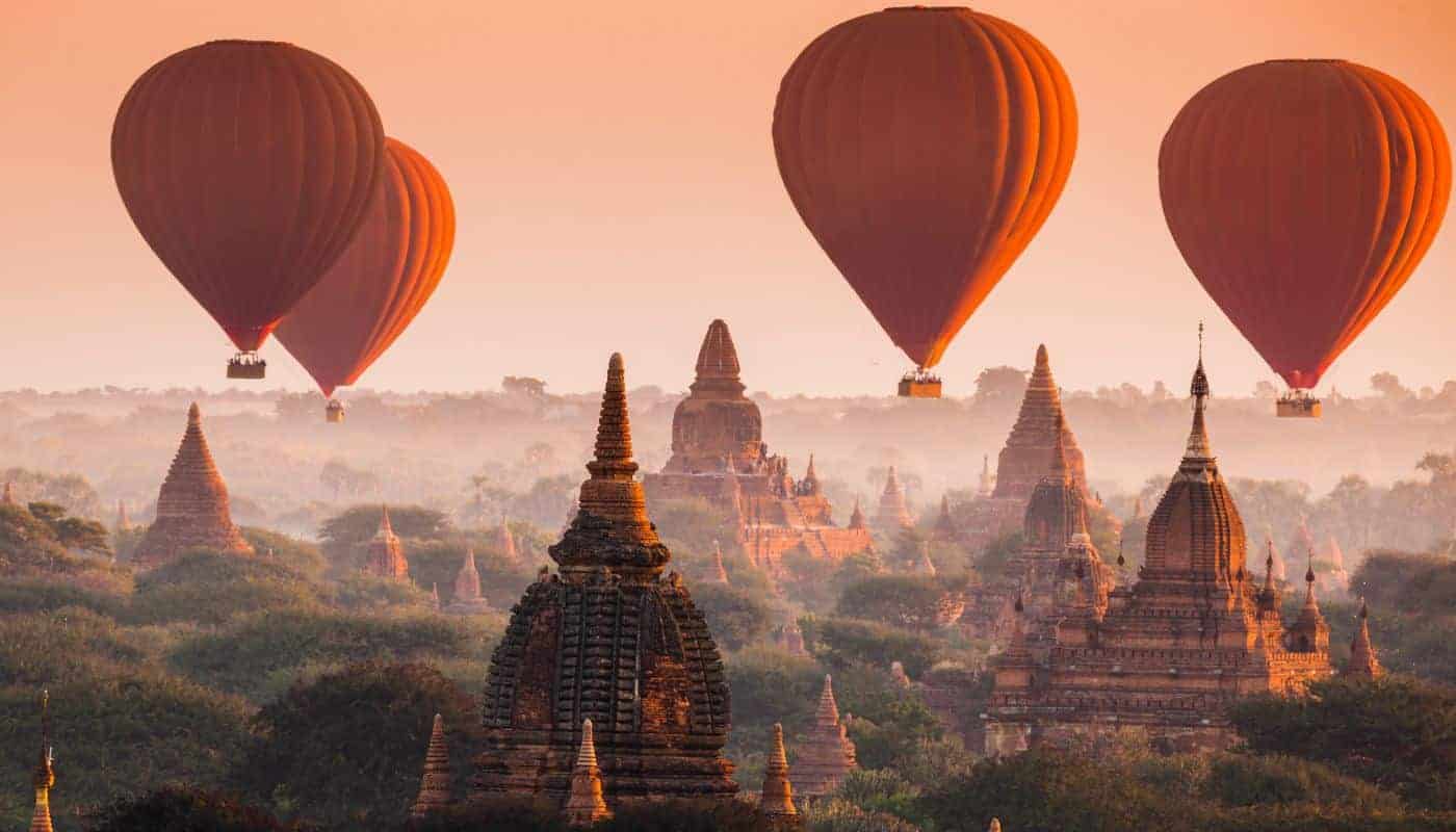 Bagan: Myanmars Historie og Skatkammer af Pagoder