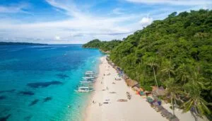 Asien. Boracay-Windsurfting