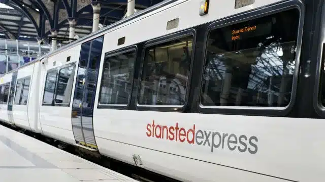 Stansted Express er en effektiv måde at komme til byen på fra lufthavnen