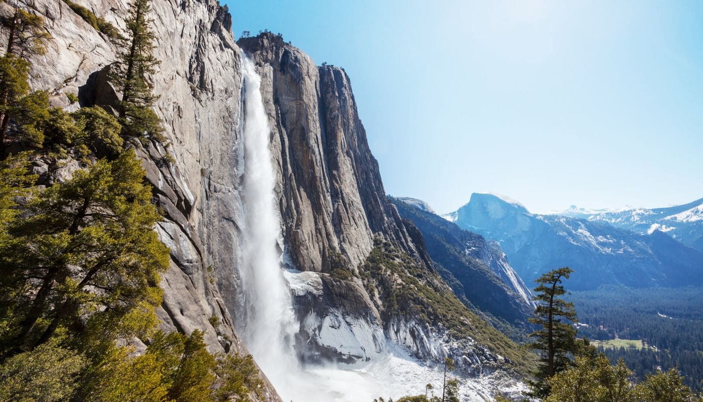 Vandfald i Yosemite
