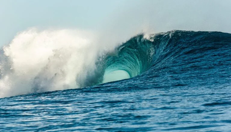 Surfing Tahiti 12 Surfing Tahiti
