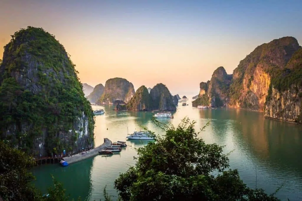 Ha Long Bay i Nordvietnam på UNESCO´s verdensarvs liste