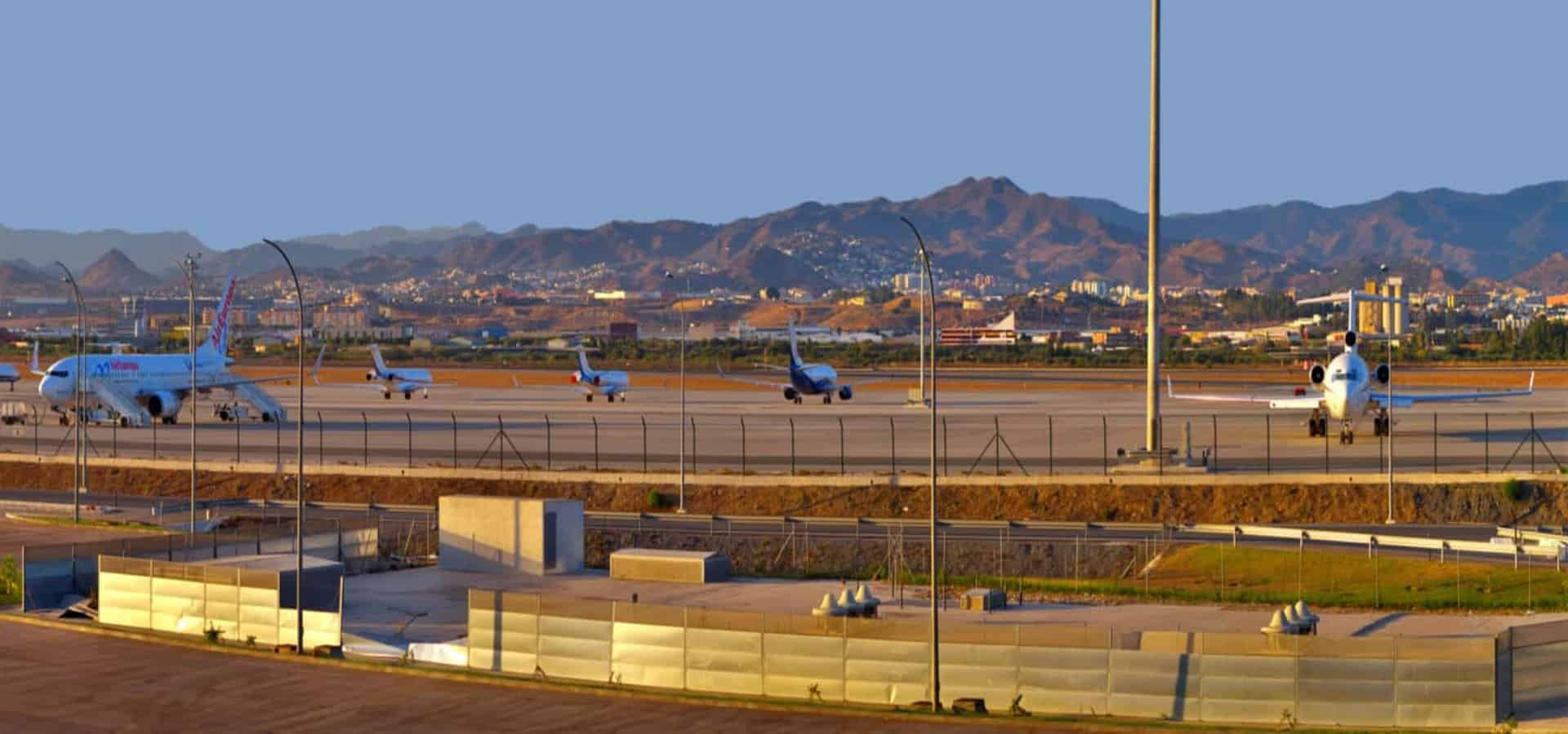 Rejseinteresser 160 Malaga Airport, er en international lufthavn på Costa del Sol, 8 km sydvest for Málaga og 5 km nord for Torremolinos i Spanien