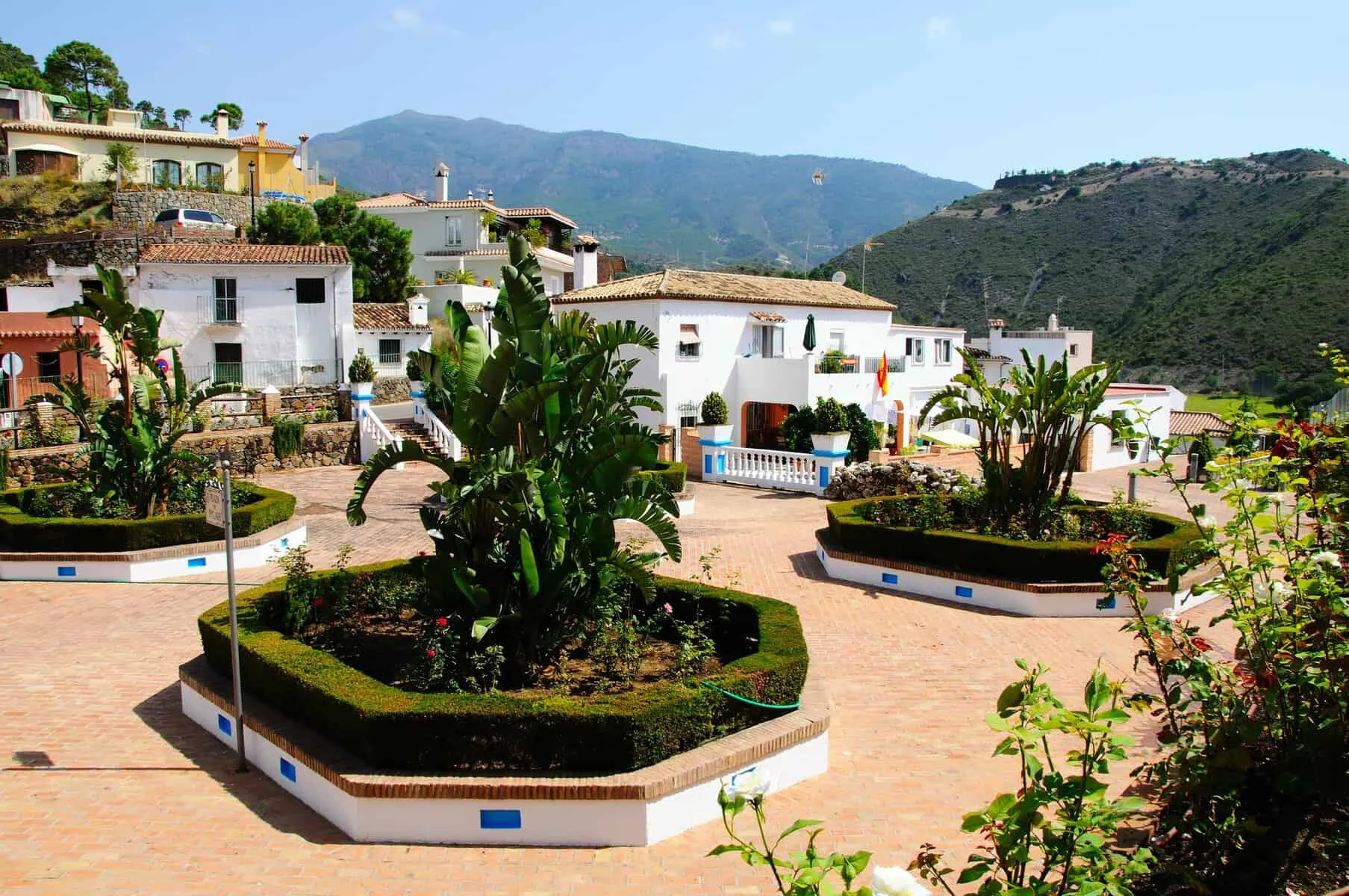 Benahavis er den lækre by i Costa del Sol baglandet