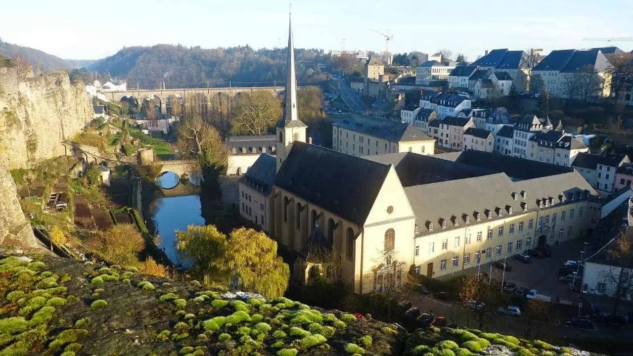 Chemin de la Corniche og flot view, Luxembourg