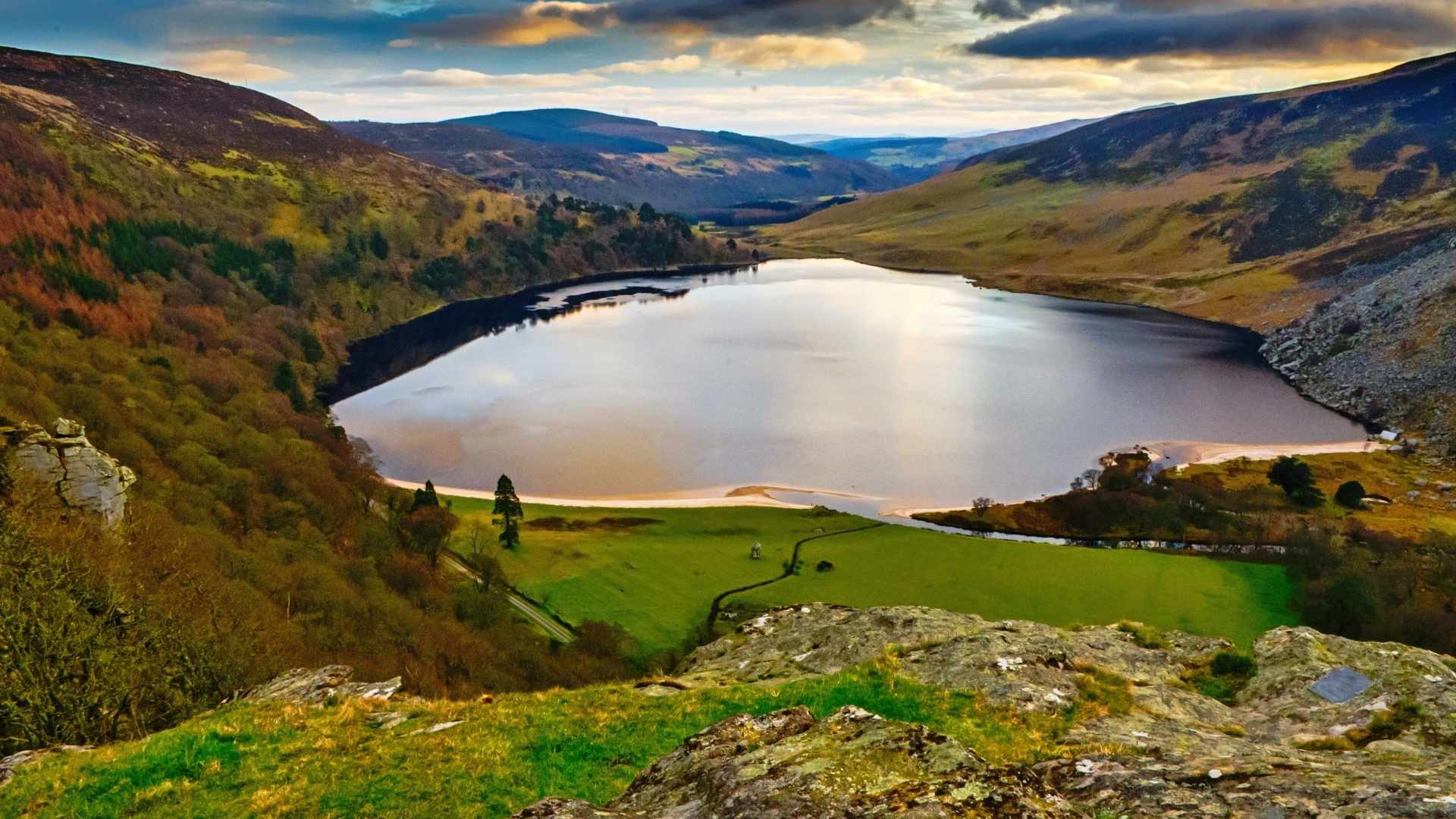 Wicklow Mountains viser den rolige og naturskønne side af Irland, hvor nogle af landets største oplevelser findes langt fra de klassiske turistspor.