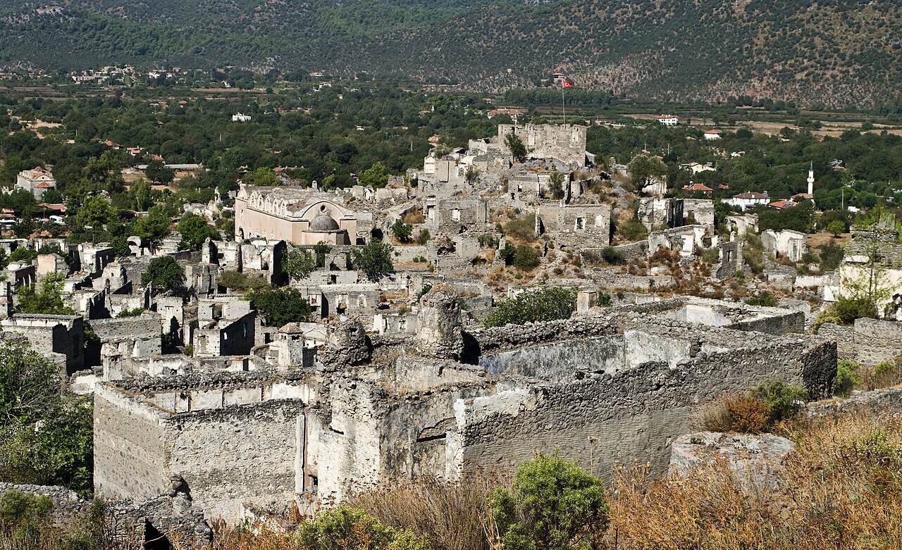 Den forladte landsby Kayaköy uden for Fethiye, Tyrkiet
