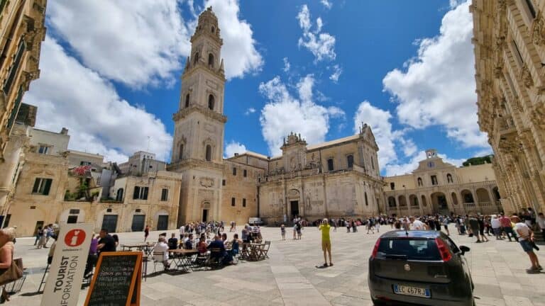 Piazza del Duomo Lecce, Unsplash
