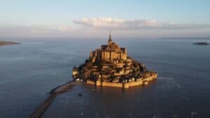 Mont Saint-Michel, France Normandiet: Bretagne unsplash